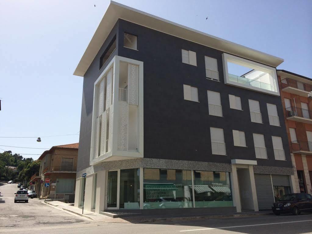 Residenza Domo Lejlighed Porto SantʼElpidio Eksteriør billede